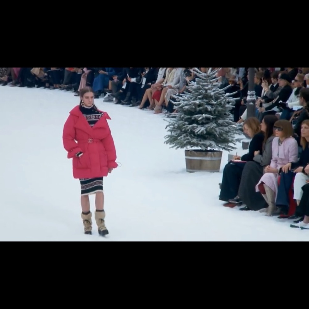CHANEL Coat PUFFER JACKET Red Size 34, XS, 0-2 New tag/receipt SOLD - Picture 5 of 16